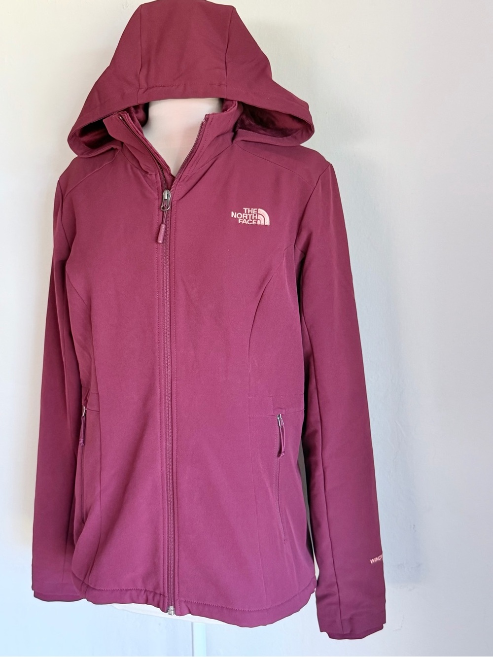 The North Face Women's Hooded Softshell Jacket - Berry, Fleece Lined, Sz M NWOT - Picture 3 of 8